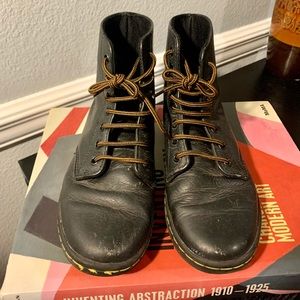 Dr. Martens soft leather women’s boots size 6